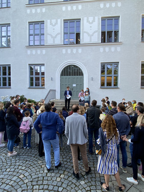 „Herzlich Willkommen“ an alle neuen Schülerinnen