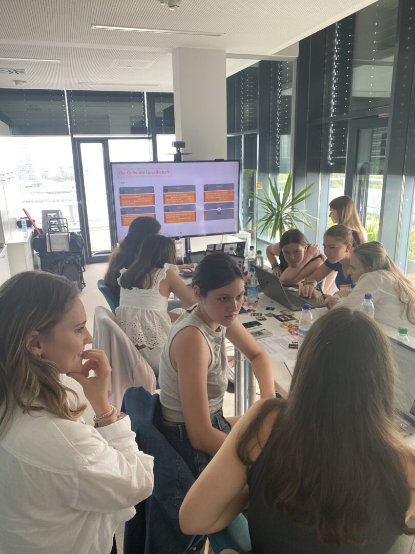 Mädchenschule + : Workshop bei der Alexander Thamm GmbH