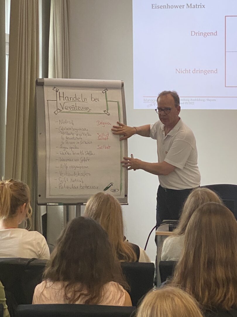 Mädchenschule+ : Workshop bei den Maltesern
